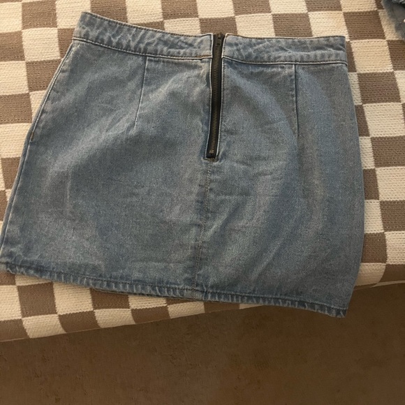 Lioness blue denim skirt - Picture 3 of 3